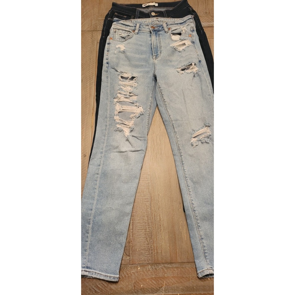 Lot 2 JEANS  26 X 26 WOMENS  American Eagle Levi Distressed